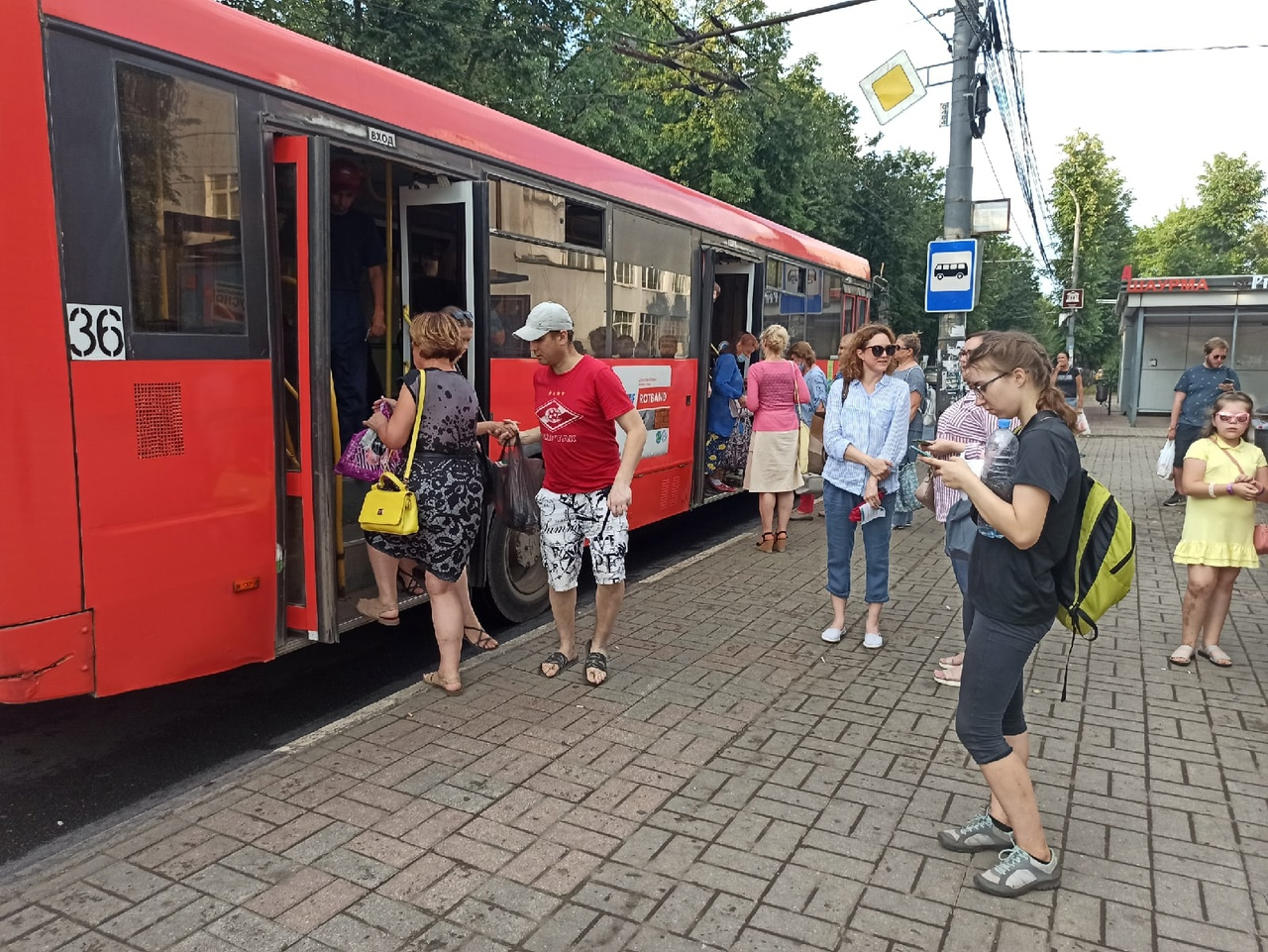 В Ярославле запретят парковаться на одной из центральных улиц