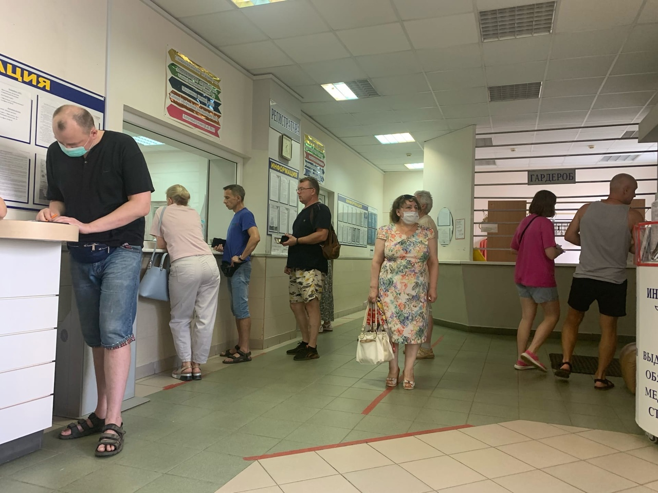 Сыпь и температура: ярославцы описали реакции на вакцины от ковида