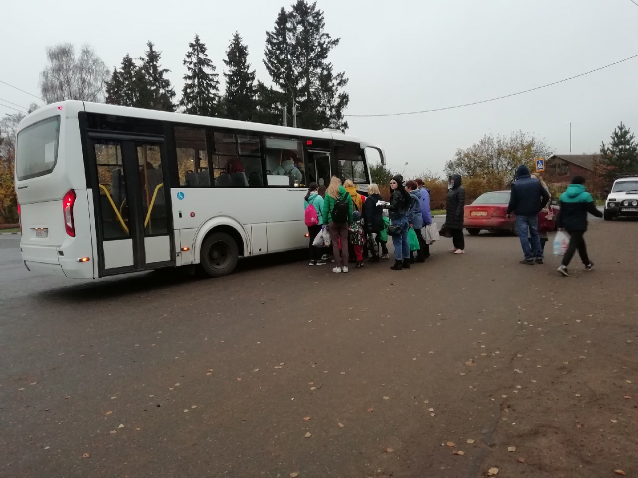 "Транспортный коллапс": в Ярославле массово отменили важные рейсы в огромный поселок