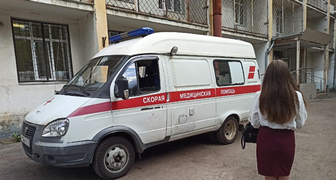 От травм умерла в больнице: в Ярославле пьяный водитель сбил молодую девушку