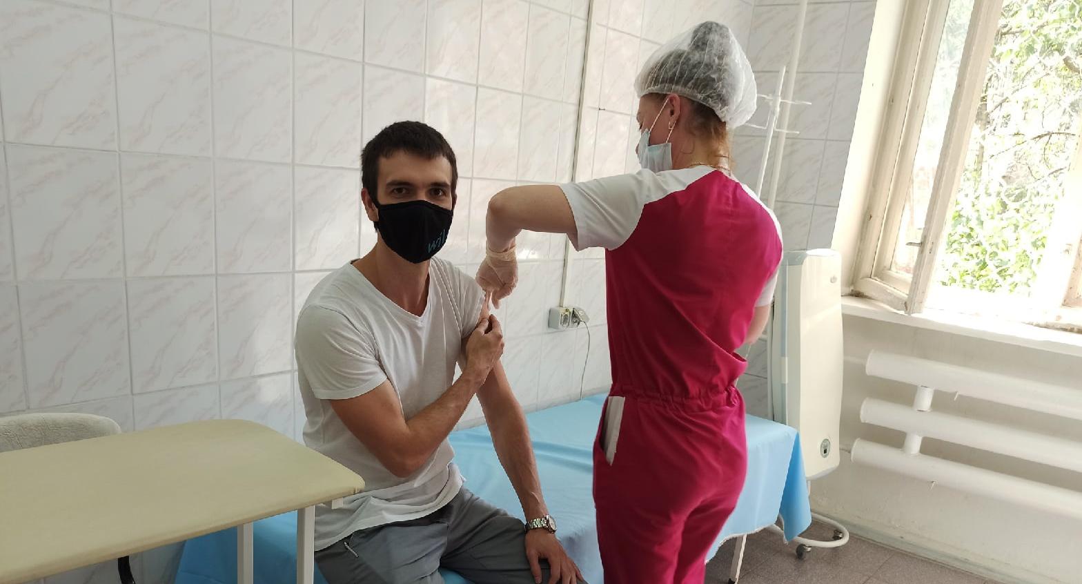 Привитые или нет: кто чаще болеет ковидом 