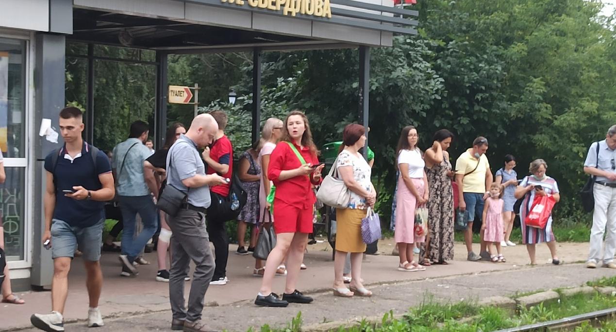 "Кто как селедка в бочке катался - тем стало лучше": ярославцы дали оценку транспорту