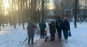 "Пенсионеры лучше вас убирают": ярославцы остались недовольны чисткой дворов в центре