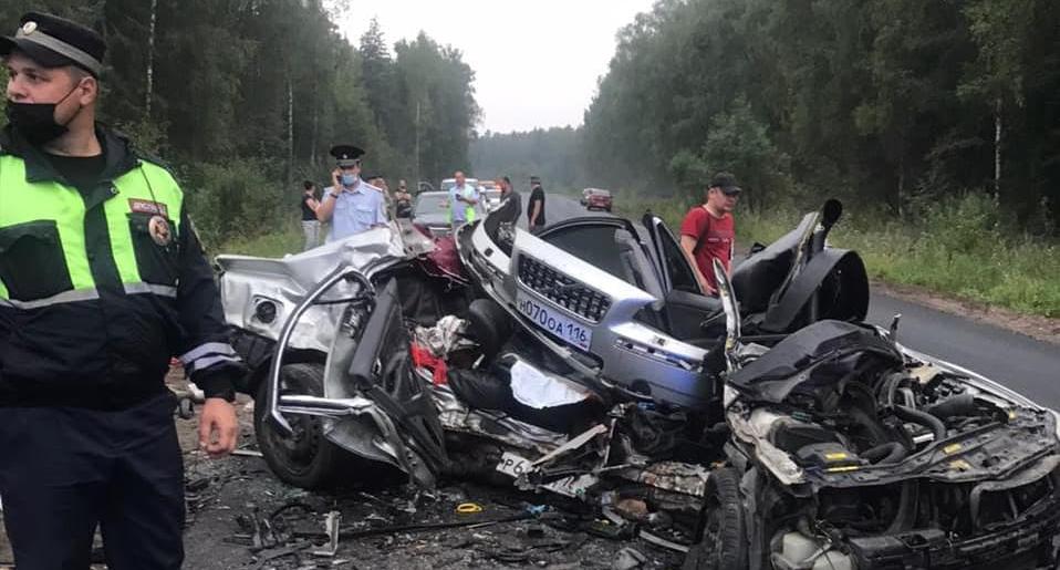 Умерли молодыми: подробности аварии с четырьмя погибшими под Ярославлем