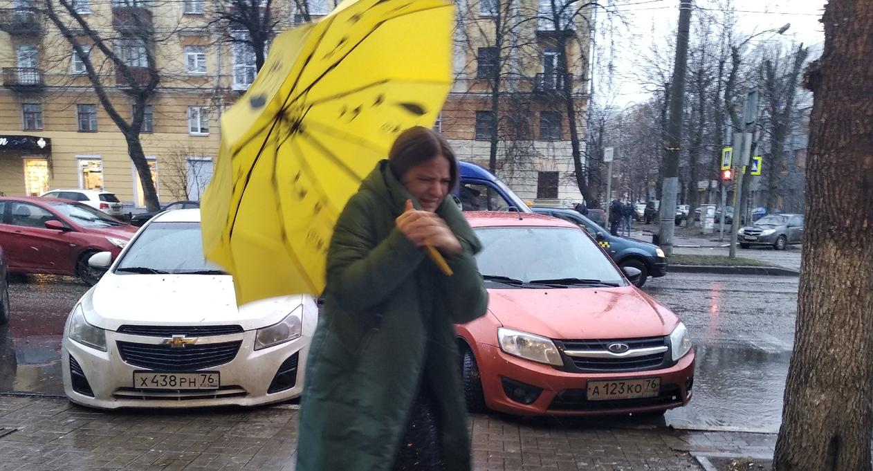 Смерч идет на Ярославль и еще 17 регионов: срочное предупреждение
