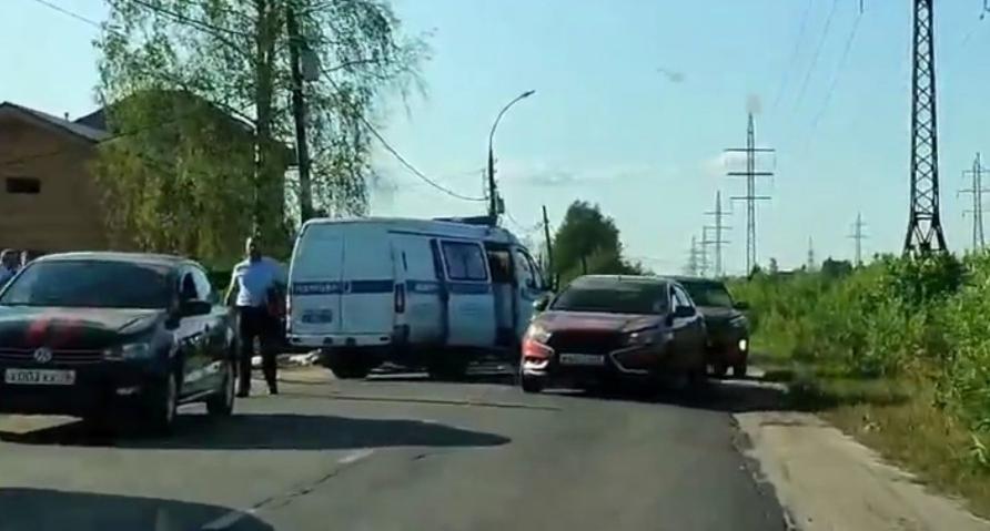 Три трупа в машине: назвали причину смерти двух девушек и мужчины в Ярославле