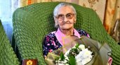 В Ярославле бабушке-водителю трактора исполнилось сто лет