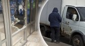 В Ярославской области преступник проломил дверь магазина топором