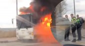Автобус в Ярославле на ходу охватило пламенем