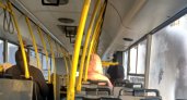 Продрогшие пассажиры в Ярославле пожаловались на ледяной автобус