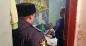 "Ребенок выпал из окна": в Ярославле у нерадивых родителей отобрали измученных детей 