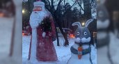 "Оба офигевшие": снежные скульптуры Мороза и Кролика приятно удивили ярославцев