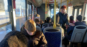 "Старики с сумками и баулами стоят": ярославцы требуют вернуть кондукторов в автобусы