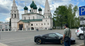  В Ярославле депутата поймали на парковке Феррари на местах для инвалидов
