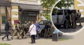  В центре Ярославля мужчину силой вытащили из банка и увезли на машине