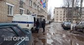  В Ярославле женщина попалась на взятке в 300 тысяч налоговику
