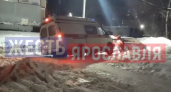 Скорые в Ярославле вынуждены вытаскивать друг друга из снежной каши
