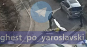 "Лежит в луже крови": в Ярославле парень выпал из окна