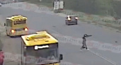  В Рыбинске новый желтый автобус сбил пешехода