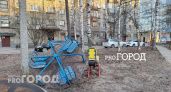 Разгромленная детская площадка приводит ярославцев в ужас