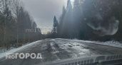 Разбитая лесовозами дорога под Пошехоньем превратила жизнь людей в ад
