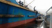 Ярославцы заблокировали нефтяную баржу в Азовском море