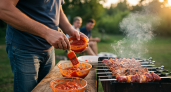 Томатный маринад сделает любой шашлык мягким и сочным — рецепт идеального мяса для пикника