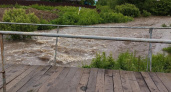 В Мышкине паводок оставил жителей без моста