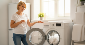 Стакан в барабан и одежда идеально белая: секрет от прачки, что добавить в стиралку вместе с порошком