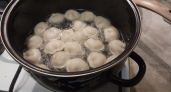 Один простой прием при варке пельменей делает их вкуснее: совет  опытной хозяйки 