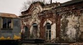 Богадельню 1914 года в Мышкине продают за 2,35 млн после изъятия у молокозавода