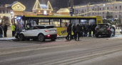 «Лендровер» после опасного дрифта протаранил автобус с пассажирами в Рыбинске: трое пострадавших, включая ребенка
