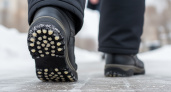 Ваша обувь навсегда перестанет скользить: тюбик из строительного магазина сделает любую обувь невероятно цепкой за 10 минут