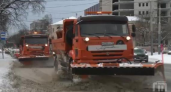 Ночной снегопад в Ярославле: 170 единиц техники и 5000 кубометров снега ежедневно вывозят коммунальщики