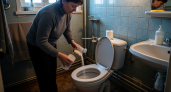 Простая кухонная соль творит чудеса с унитазом и экономит тысячи рублей на сантехниках