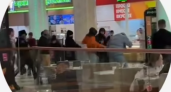 Следственный комитет расследует массовую драку в ТЦ "Аура" 