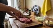 Жёсткий дешёвый кусок мяса становится нежнее вырезки после одного трюка из ресторанной кухни