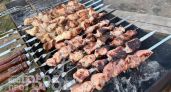 Перестаньте переплачивать за шейку: мясники раскрыли секрет отруба для шашлыка, который в разы сочнее и дешевле