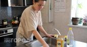 Раковина сияет чистотой без дорогой химии: достаточно половины ложки этого средства и налет исчез навсегда