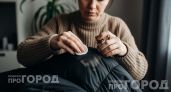 Хватит тратить деньги на химчистку: копеечное средство из аптеки вернет вашей кожанке вид новой за минуту