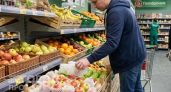 Больше не выбрасываю магазинные сетки от фруктов: нашла им 5 практичных применений в быту для экономии сил
