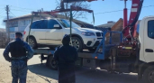 В Ярославской области женщина отправила мужа вместо себя к приставам — не ожидала, что потеряет элитную иномарку на 5 миллионов