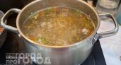 Хватит портить вкус куриного бульона этим популярным ингредиентом: рассказываю чем его лучше заменить