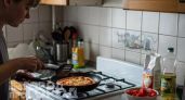 Забыла про доставку: готовлю сочную пиццу прямо на сковороде за 10 минут и кормлю всю семью досыта