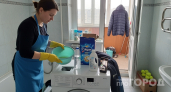 За 5 минут почистила фильтр в стиральной машинке: хитрый трюк с защелками - рукастые сантехники всегда так делают