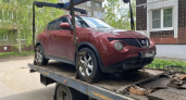 Ярославна доигралась с долгами и потеряла сразу два авто