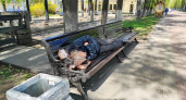 Ярославль вернул запрет лежать на лавочках — теперь и гирлянды под запретом