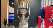 Губернатор Ярославской области привез Кубок Гагарина на ПМЭФ