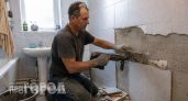 Хватит мучиться с укладкой плитки в ванной: этот бюджетный материал клеится за пару часов и служит годами