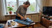 Больше не коплю старые джинсы в шкафу: показываю 9 способов превратить их в стильные вещи за один вечер